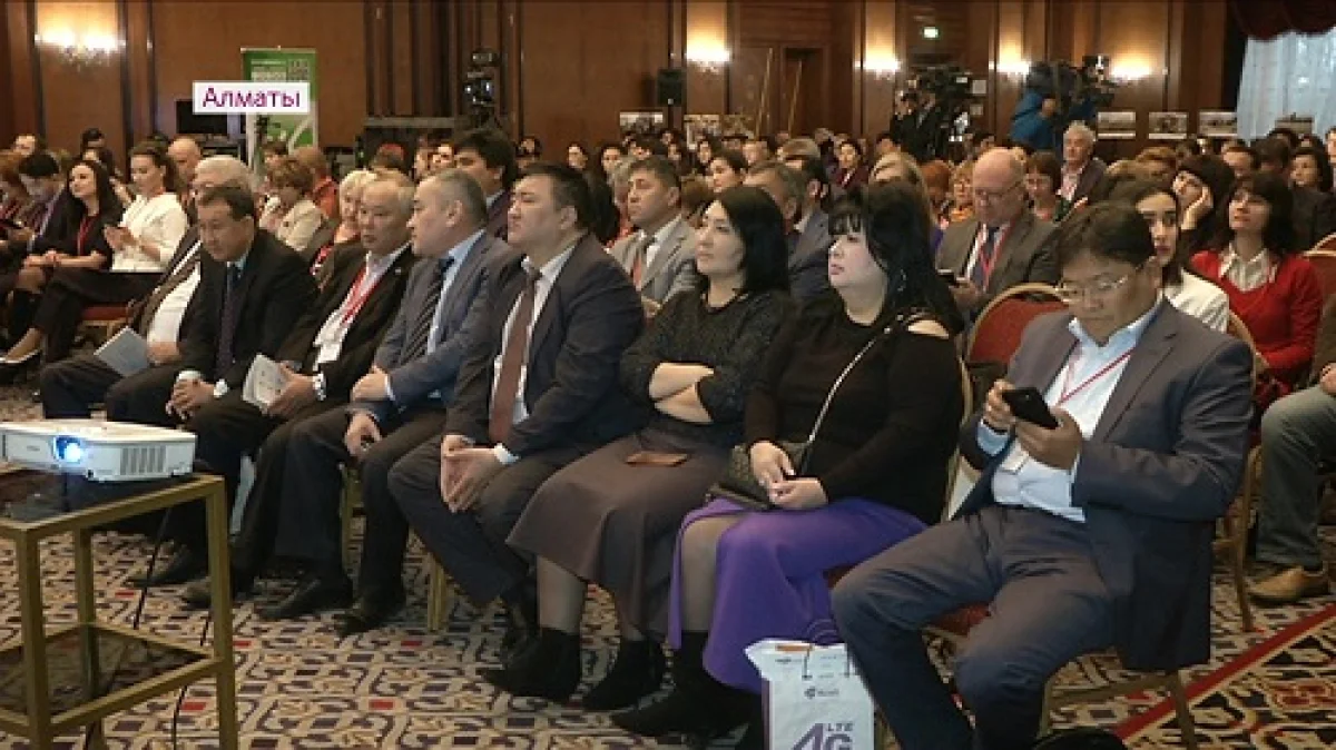 ҚР Ақпарат және коммуникациялар министрі алматылық журналистермен кездесті