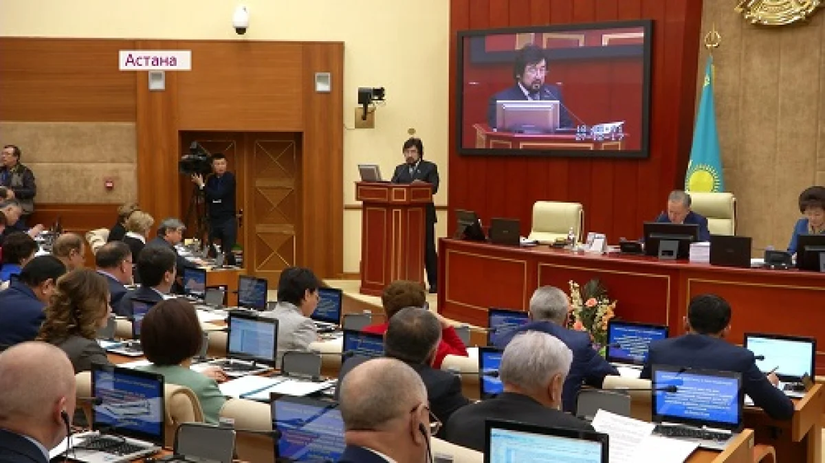 Мәжілісте балаларды зиянды ақпараттан қорғау мәселесі қаралды