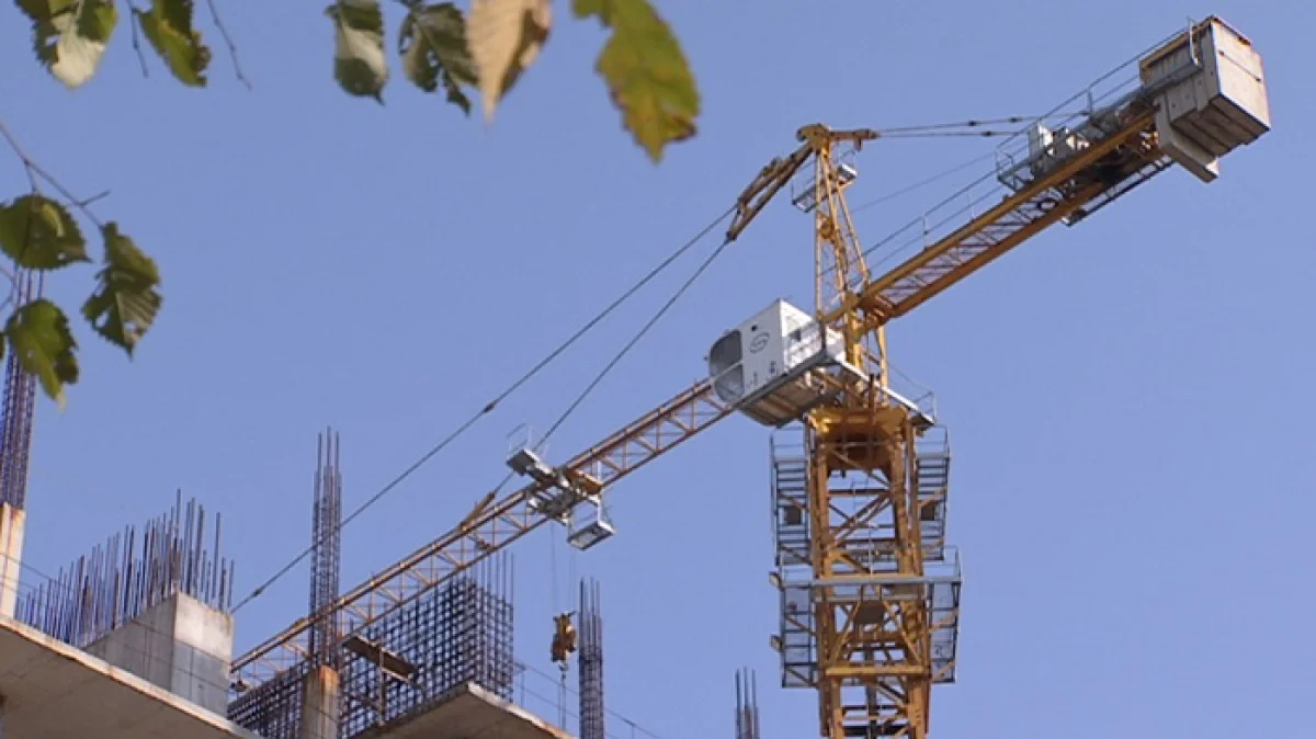 Алматыда құрылысы ұзақ уақыт тоқтап тұрған нысандар сүрілетін болды 