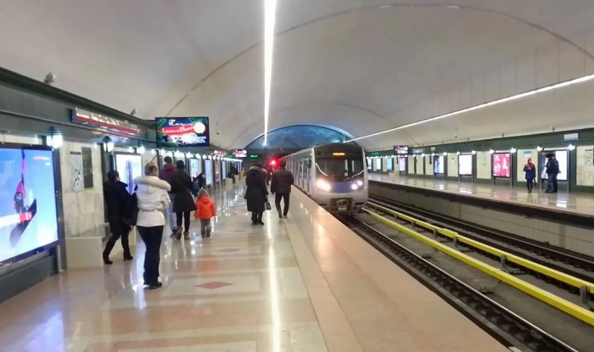 Метро Алматы продлит движение поездов до полуночи