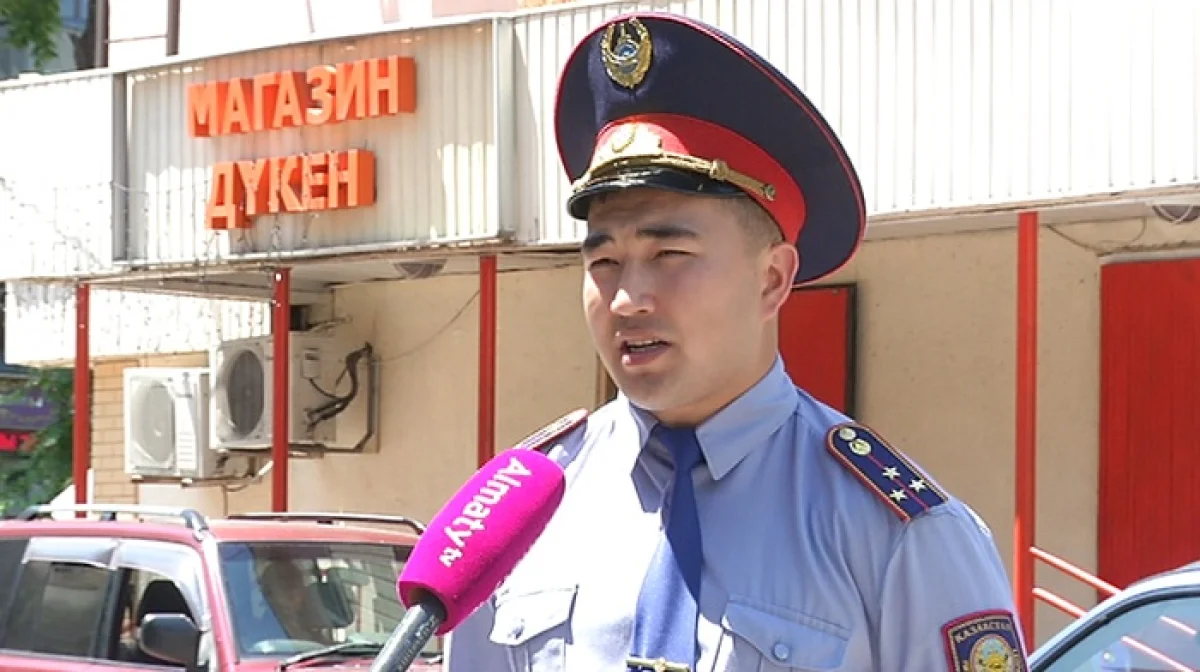 «Ойланып тұруға уақыт болмады»: алматылық полицей дүкеншінің өмірін құтқарып қалды