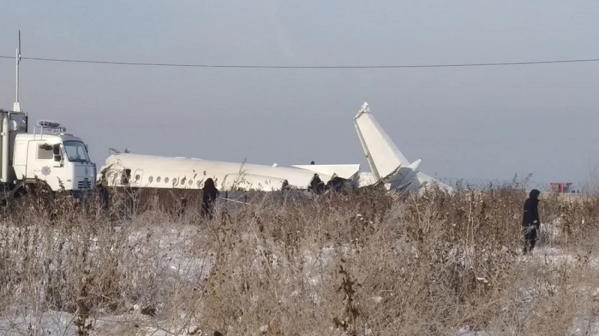 "Қаза тапқандар бар": Алматыда Bek Air ұшағы құлады