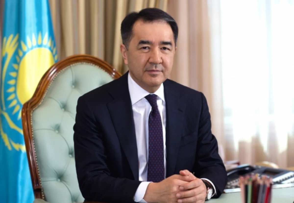 Алматы әкімі ұшақ апатынан қаза болғандардың туыстарына көңіл айтты