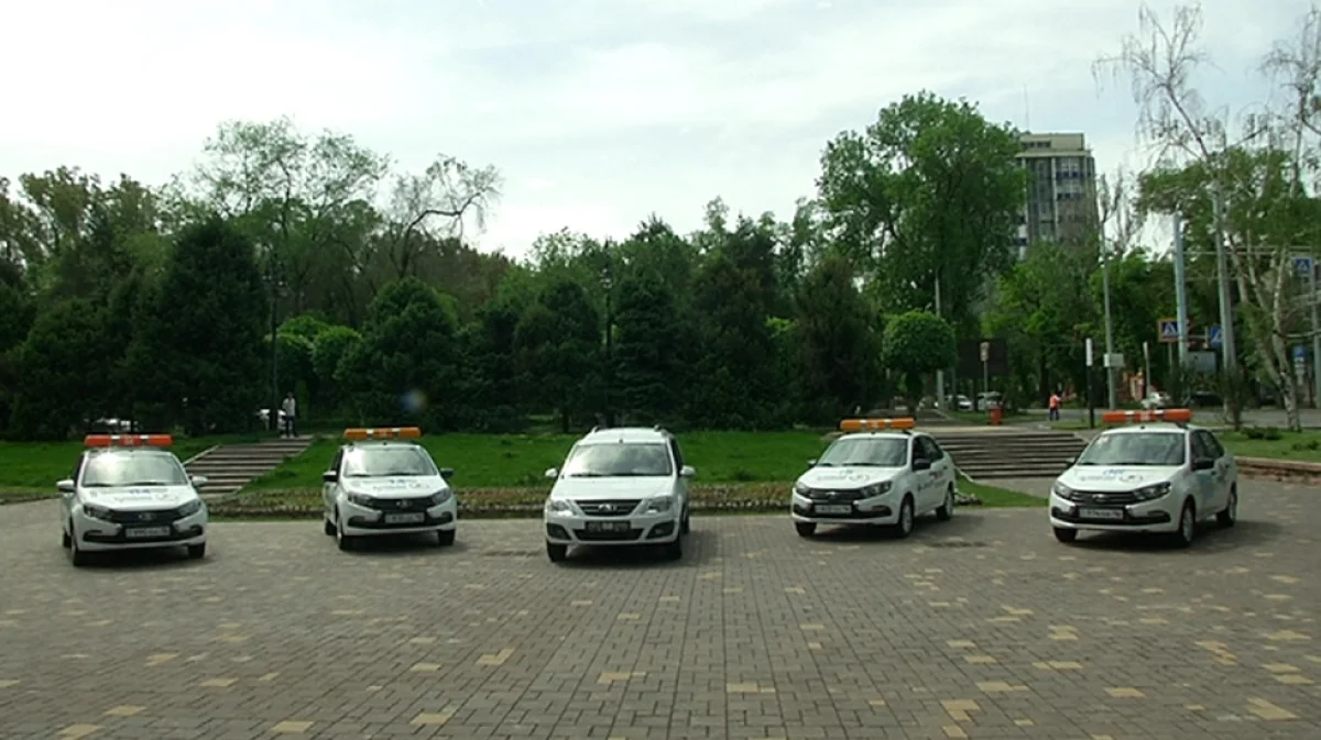 Дом ветеранов в Алматы получил в подарок новые автомобили
