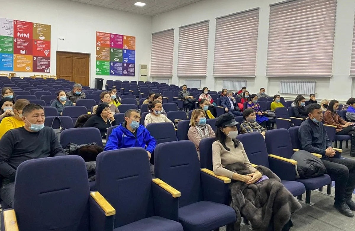 Алматыда кәсіподақ мүшелері сайлауға қатысатын бақылаушыларға семинар өткізді