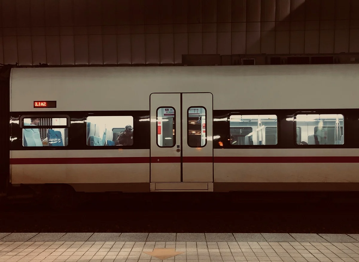 izzat sofian/ unsplash.com/