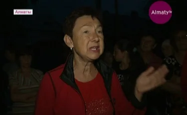 В одном из районов Алматы уже восьмой месяц не светят уличные фонари