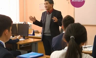 В Казахстане педагогам свободно владеющим английским языком поднимут зарплату