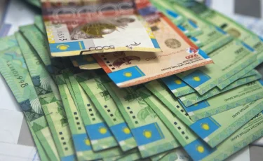 Сегодня курс валют по данным Нацбанка РК составил: