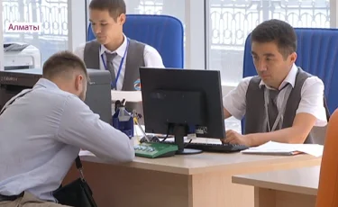 Таксистов и официантов разыскивает Центр занятости Алматы