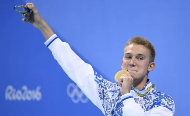 С авто Дмитрия Баландина украли зеркала