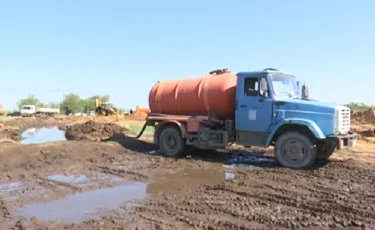 60 000 жителей Уральска остались без воды из-за аварии (видео)