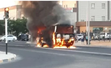 Пассажирский автобус сгорел в Актау