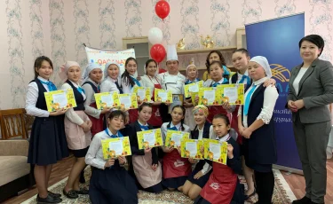 Qaganat желісінің бренд-шефі балалар үйі мен мектеп-интернат оқушыларына дәмді ас дайындауды үйретті 