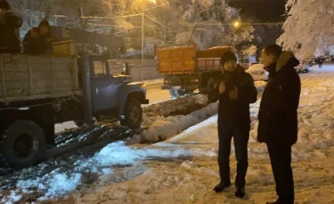 Бакытжан Сагинтаев проверил, как ликвидируют последствия снегопада в Алматы