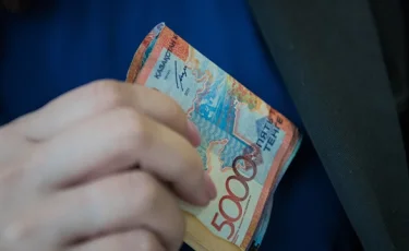 Факт дачи взятки пресечен на блокпосту в Алматы