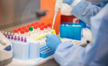 Рост заболевания COVID-19 в Казахстане: 794 случая за прошедшие сутки