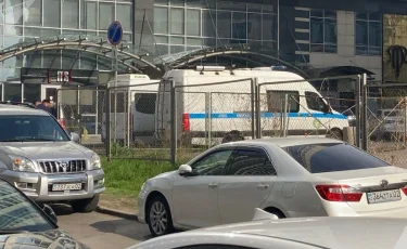 Стрельба в ЖК "Бухар Жырау: полиция Алматы ведёт переговоры 