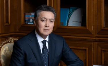 Аскар Мамин поздравил казахстанских строителей с профессиональным праздником