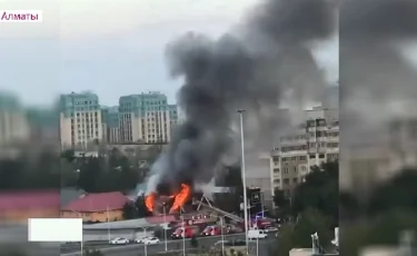 Обошлось без жертв: пожар в частном доме потушили в Алматы 