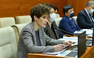 В Казахстане предложили пакет мер, решающий проблему оттока военных врачей