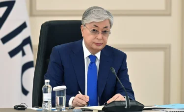 Президент провел заседание Совета по управлению МФЦ "Астана"