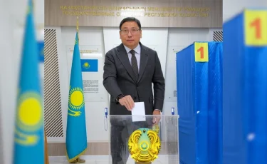 Важен голос каждого - Ерболат Досаев проголосовал на выборах