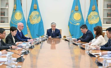 Глава государства провел совещание по вопросам развития города Алматы
