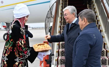 Касым-Жомарт Токаев прибыл с рабочим визитом в Кыргызстан