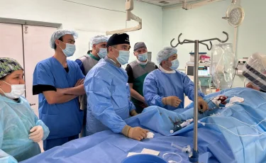 Алматыда дәрігерлер алғаш рет науқас жүрегіне жаңа тәсілмен ота жасады