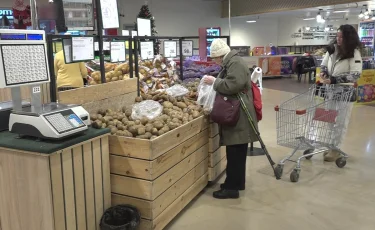 В Казахстане начал дешеветь картофель