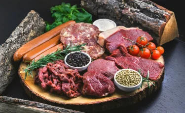 Ситуацию с ценами на мясо прокомментировали в Минсельхозе