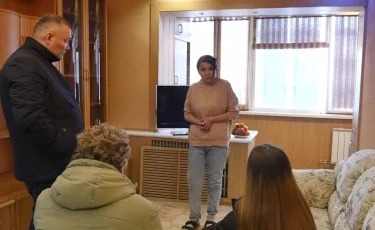 Воспользовался немощностью: 18-летнего парня-инвалида похитили и изнасиловали в Актау