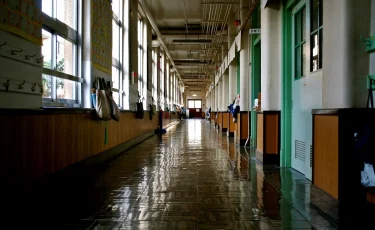 Школьная драка из-за девочки привела к уголовному делу в Караганде
