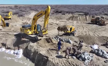 Жем өзенінің суы көтеріліп, Құлсарыда бөгет салу жұмыстары басталды