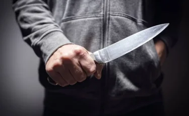Ақтөбеде тал түсте ер адамды бейтаныс біреу пышақтап кетті