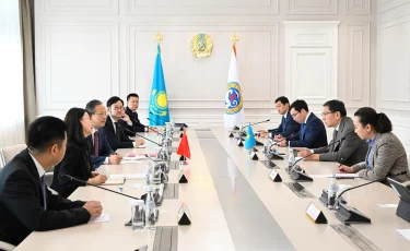 Ерболат Досаев пен Лонг Цзишэн қоқыс өңдеу зауытын салу перспективаларын талқылады