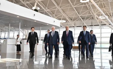 Президент Шымкенттегі бірқатар маңызды нысанды аралап, кәсіпкерлермен кездесті