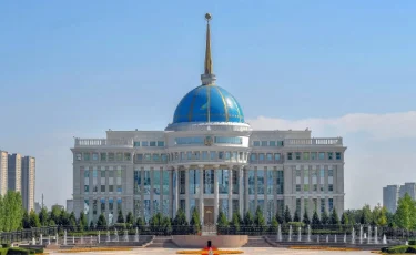 Глава государства выразил соболезнования родным Акима Тарази