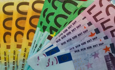 Курс доллара и евро в обменниках Алматы 31 мая 2025