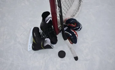 Казахстан уступил России в первом матче Qazaqstan Hockey Open