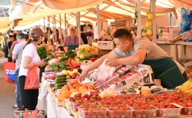 Алматының демалыс күнгі жәрмеңкелерінде қандай өнімдер сатылады