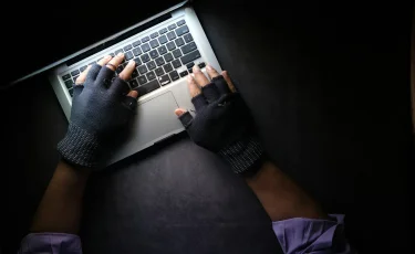 Алаяқтықпен 6 адамның 63 млн теңгесін жымқырған күдікті Ресейде ұсталды