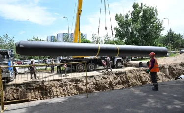 В Бостандыкском районе Алматы меняют устаревший трубопровод