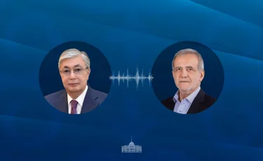 Глава государства провел телефонный разговор с Президентом Ирана Масудом Пезешкианом