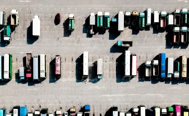 Ақтөбе облысында 77 жүк көлігін заңсыз тіркеген ұйымдасқан топ ұсталды