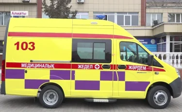 Бестеректегі жол апаты: зардап шеккен қыз бала Семейге жеткізілді