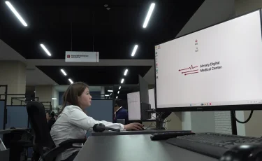 Кезек күтпей кеңес алыңыз: Алматы емханаларында жасанды интеллект қолданыла бастады