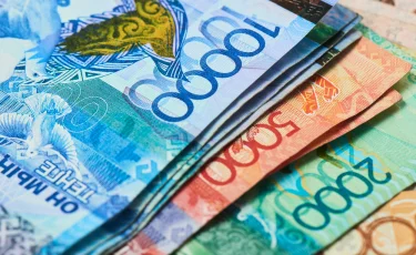 Работодатель два года не платил зарплату — суд обязал вернуть 92,3 млн тенге