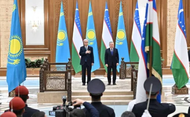 Ташкентте Қасым-Жомарт Тоқаевты ресми қарсы алу рәсімі өтті